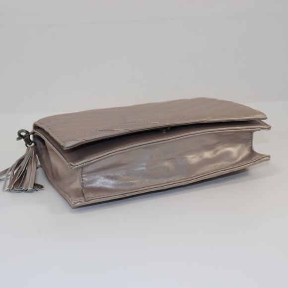 Neiman Marcus Metallic Chevron Quilted Clutch Crossbody Bag - Picture 3 of 4